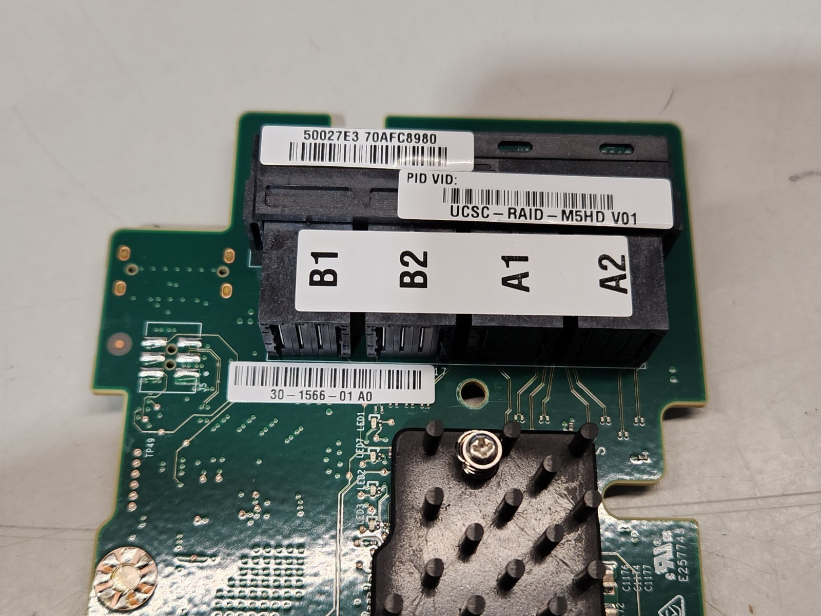 UCSC-RAID-M5HD CISCO 12Gb/s MODULAR PCIE SAS RAID CONTROLLER