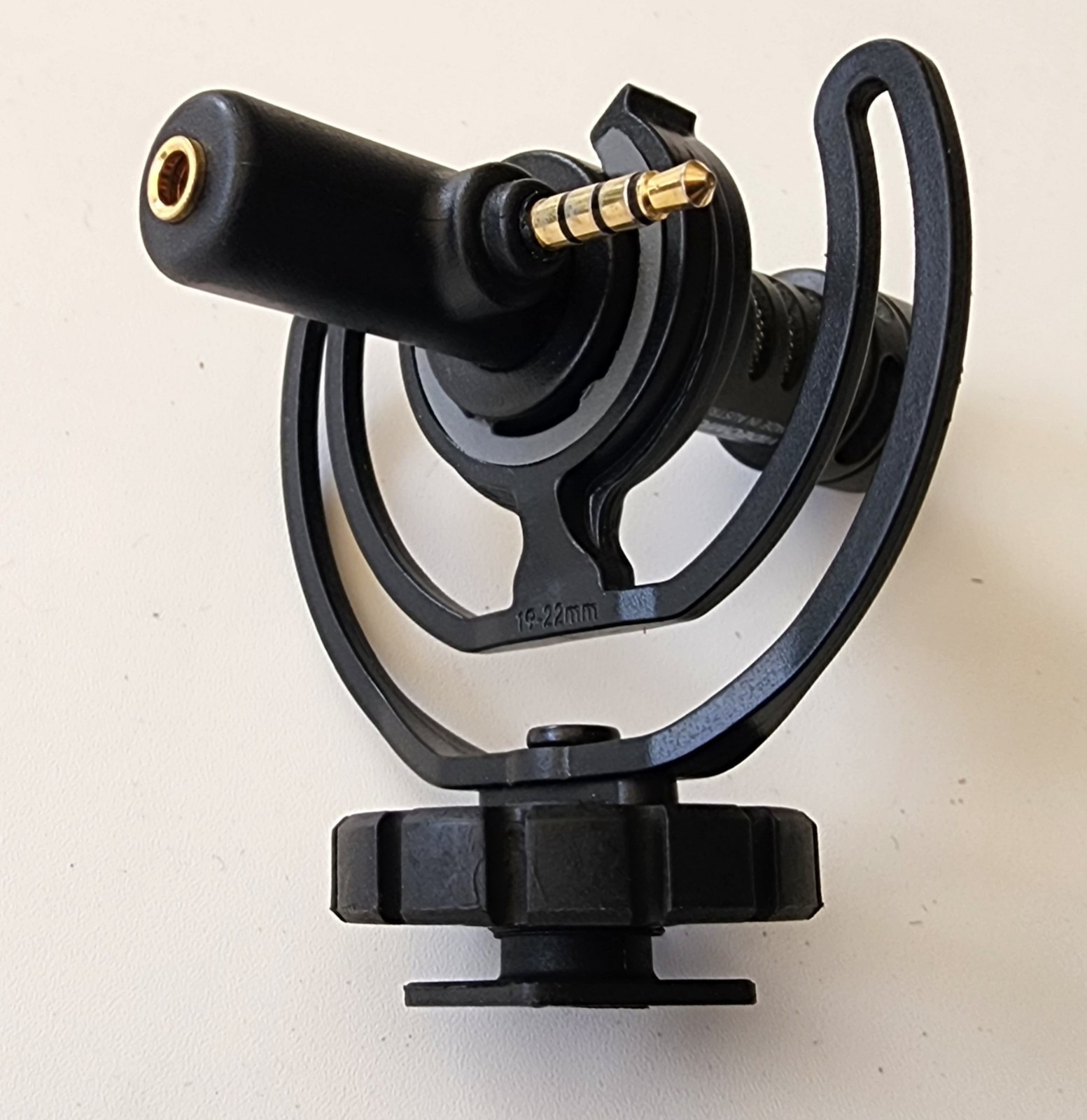 Rode VideoMicro Compact On Camera Microphone include gimble mount quick release