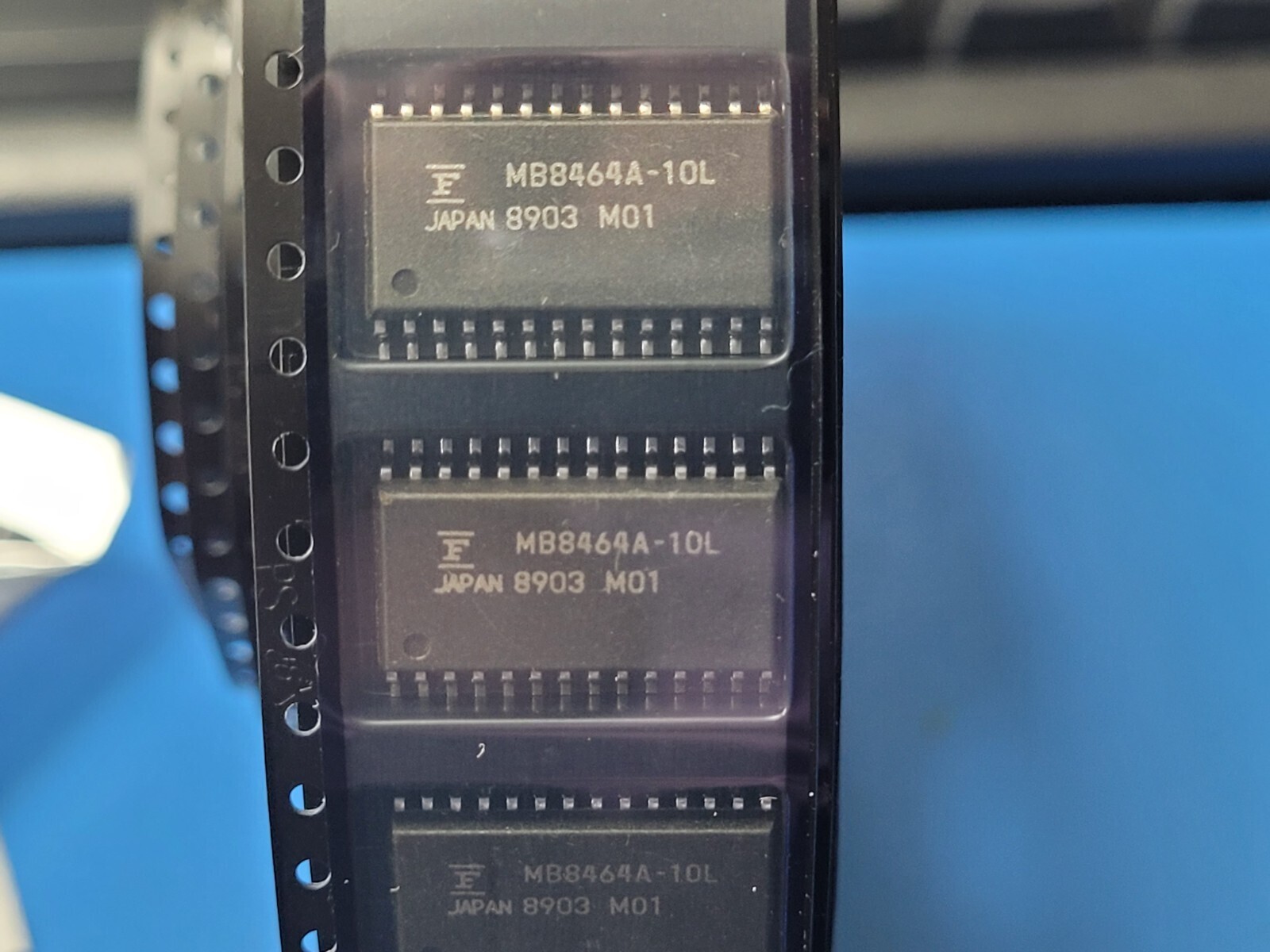 (1 PC) MB8464A-10L(PF) FUJITSU 8KX8 STANDARD SRAM, 100ns, SOIC-28