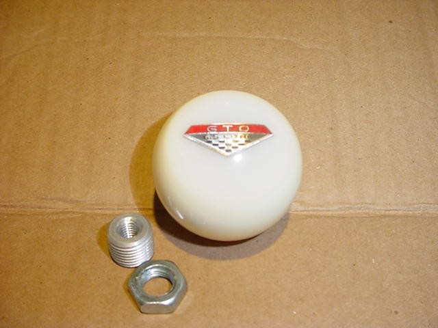 Pontiac GTO 6.5 litre,  GM Licensed,  white ,  Custom Shift Knob