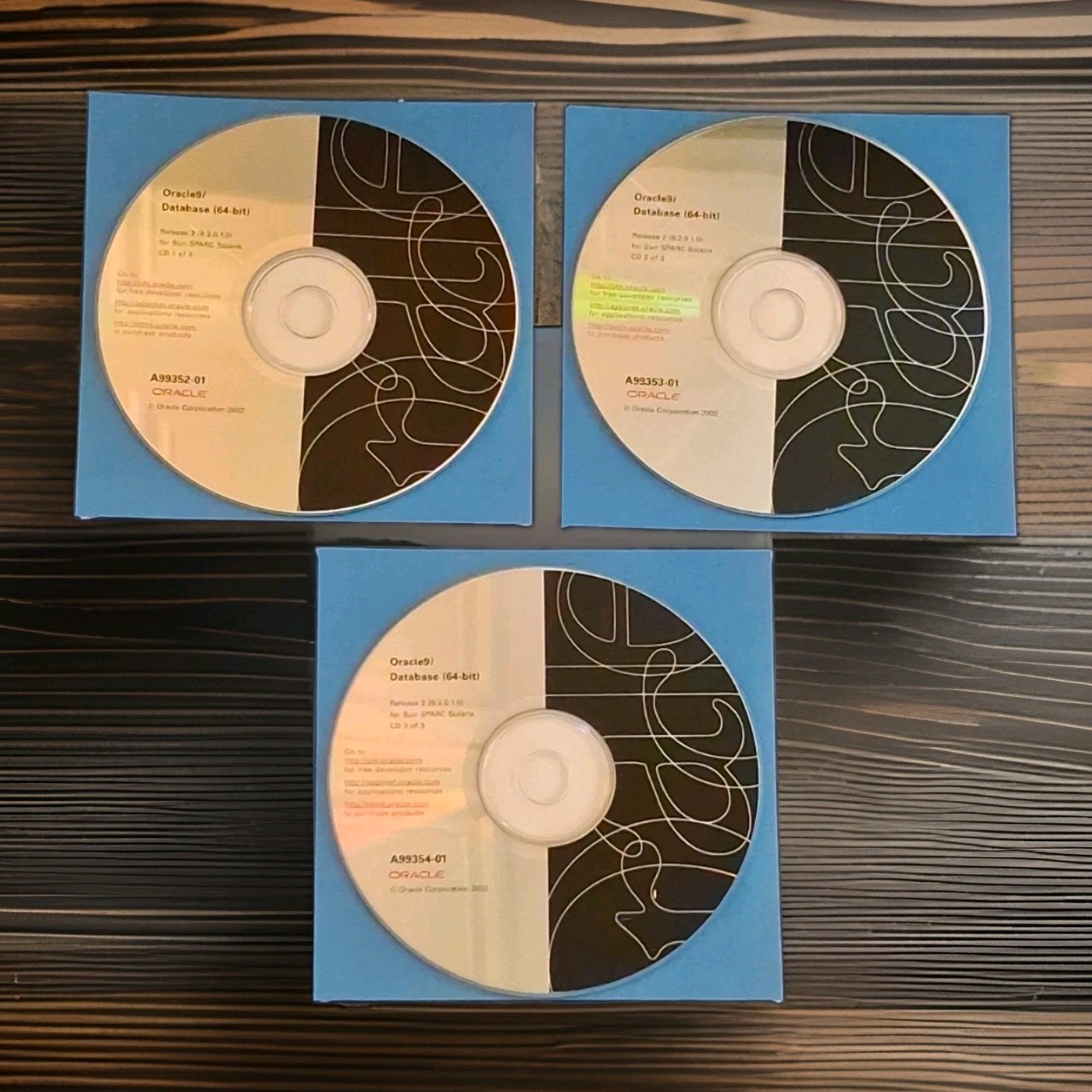 Oracle9i Database Release 2 64-bit SPARC & Solaris 3CDs set 9.2.0.1.0 Scarce