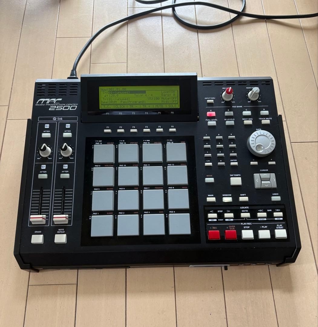 AKAI Professional MPC2500 Music Production Center 128MB RAM Sampler Drum Machine