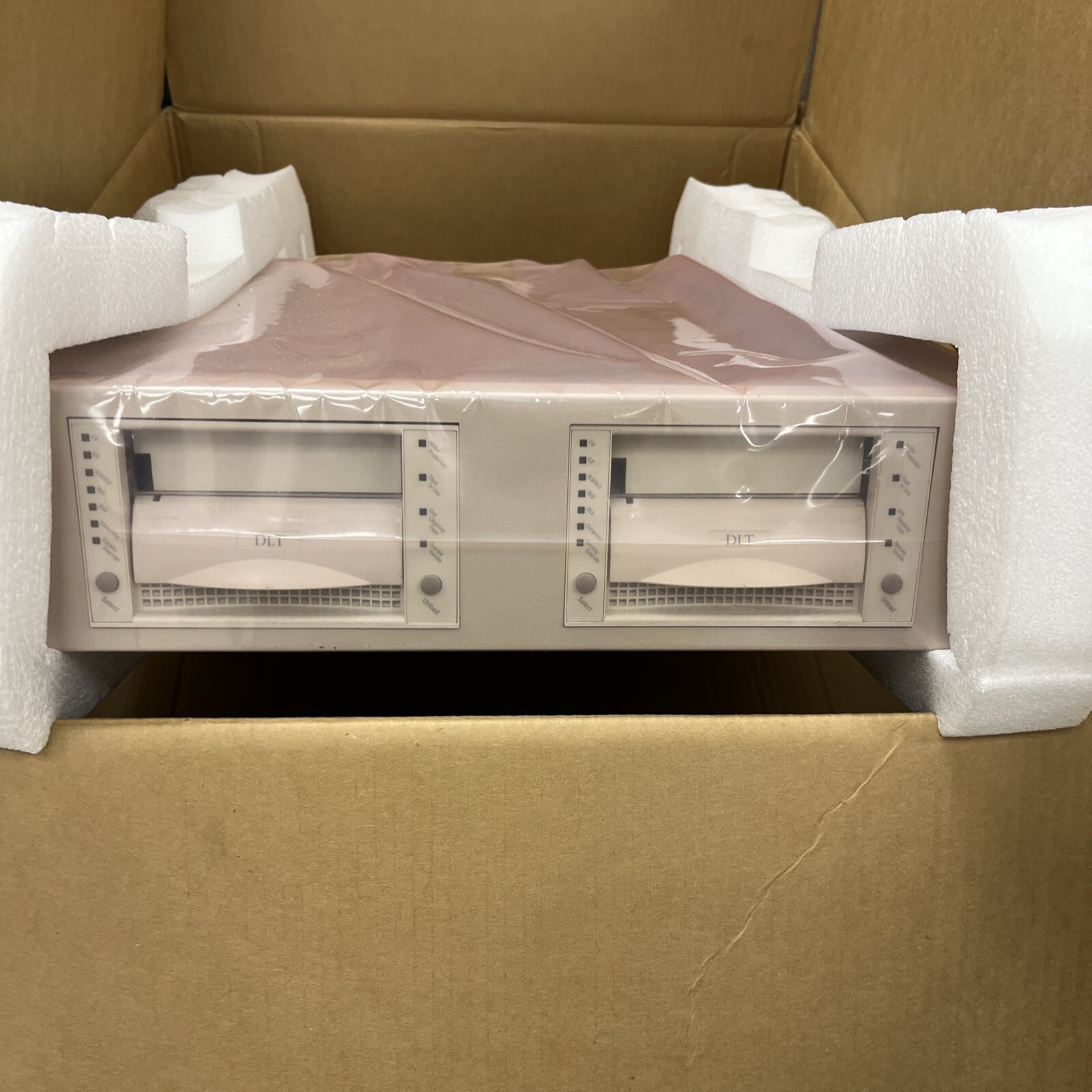 Mountain Gate DLT 7 DDT-D-360 Rack mounted Dual VHS backup System