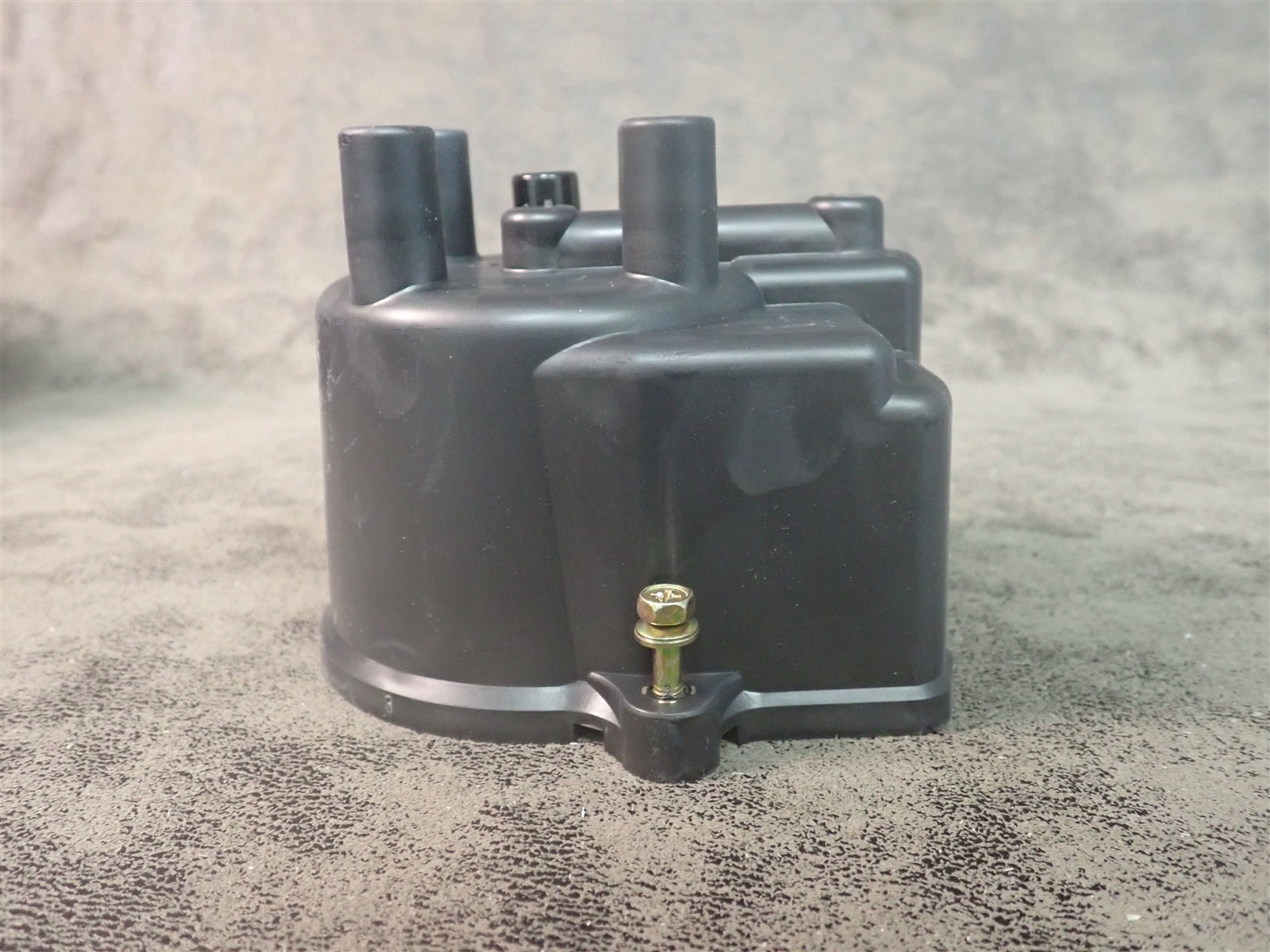 NEW Wells JD910 Distributor Cap (SS49)