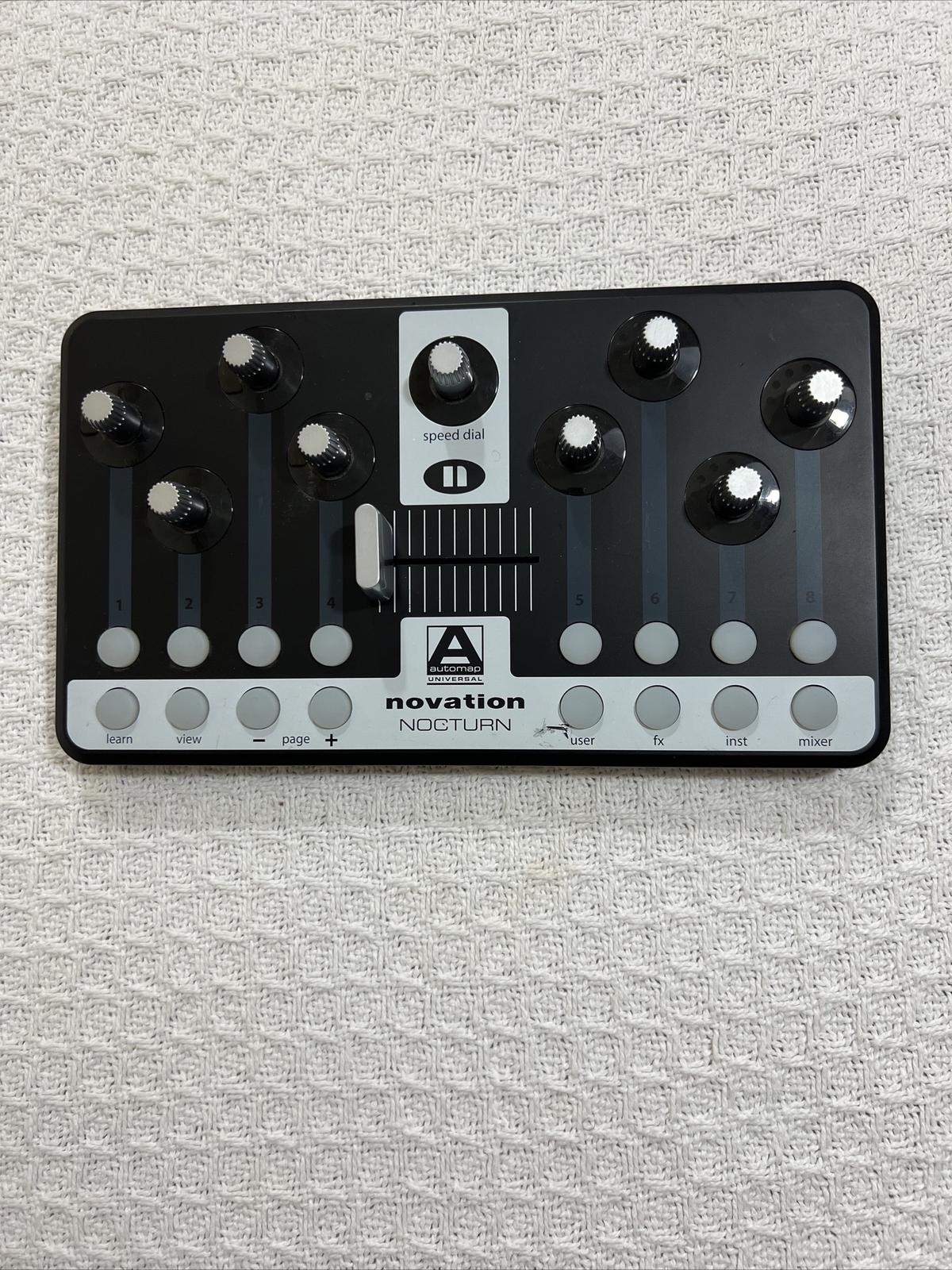 Novation: Nocturn Intelligent Plug-in Controller