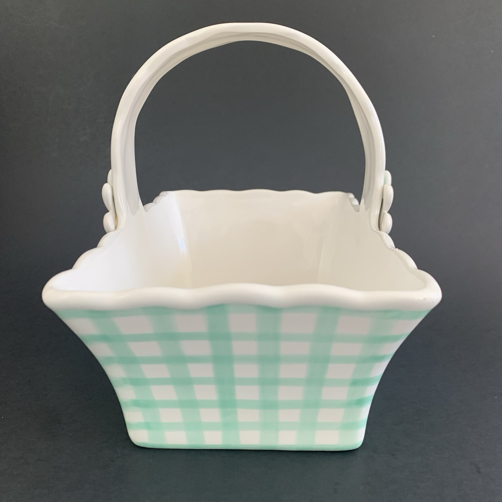 Gingham Green and White Daisy Flower Basket Ceramic