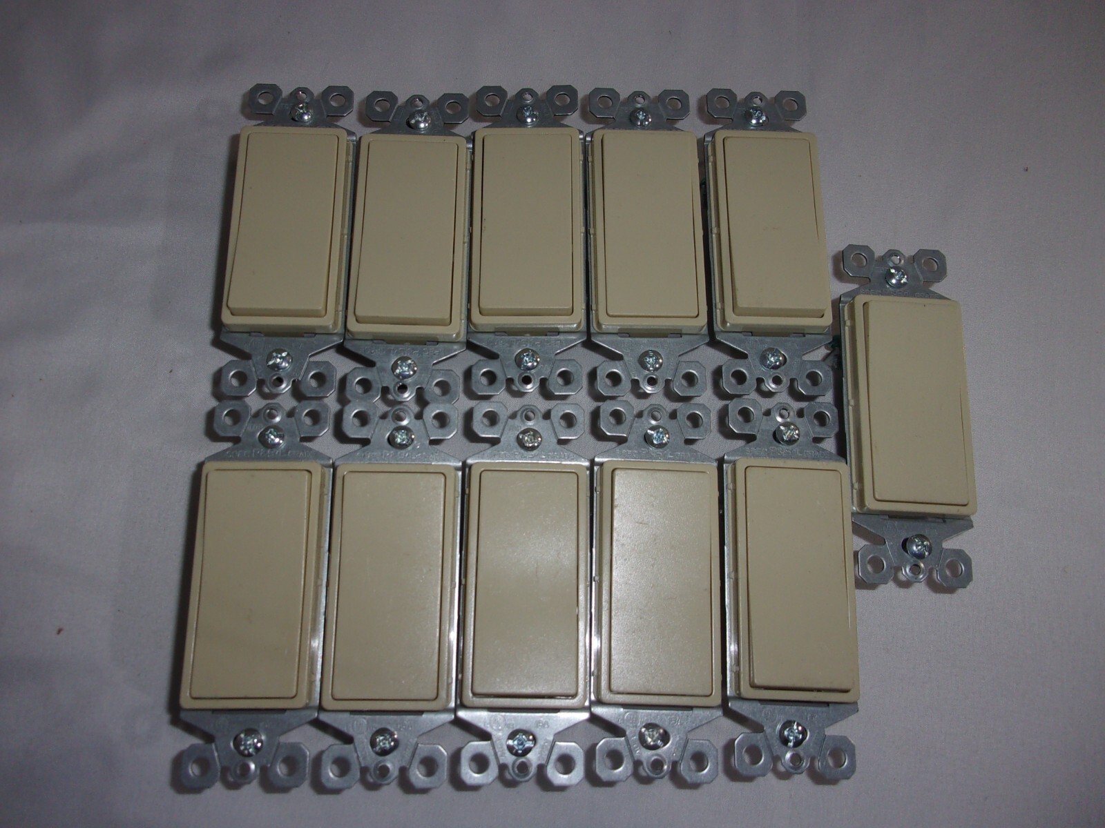 11 Pcs Pass & Seymour Ivory Single Pole Decorator Rocker Light Switch 15A TM870I