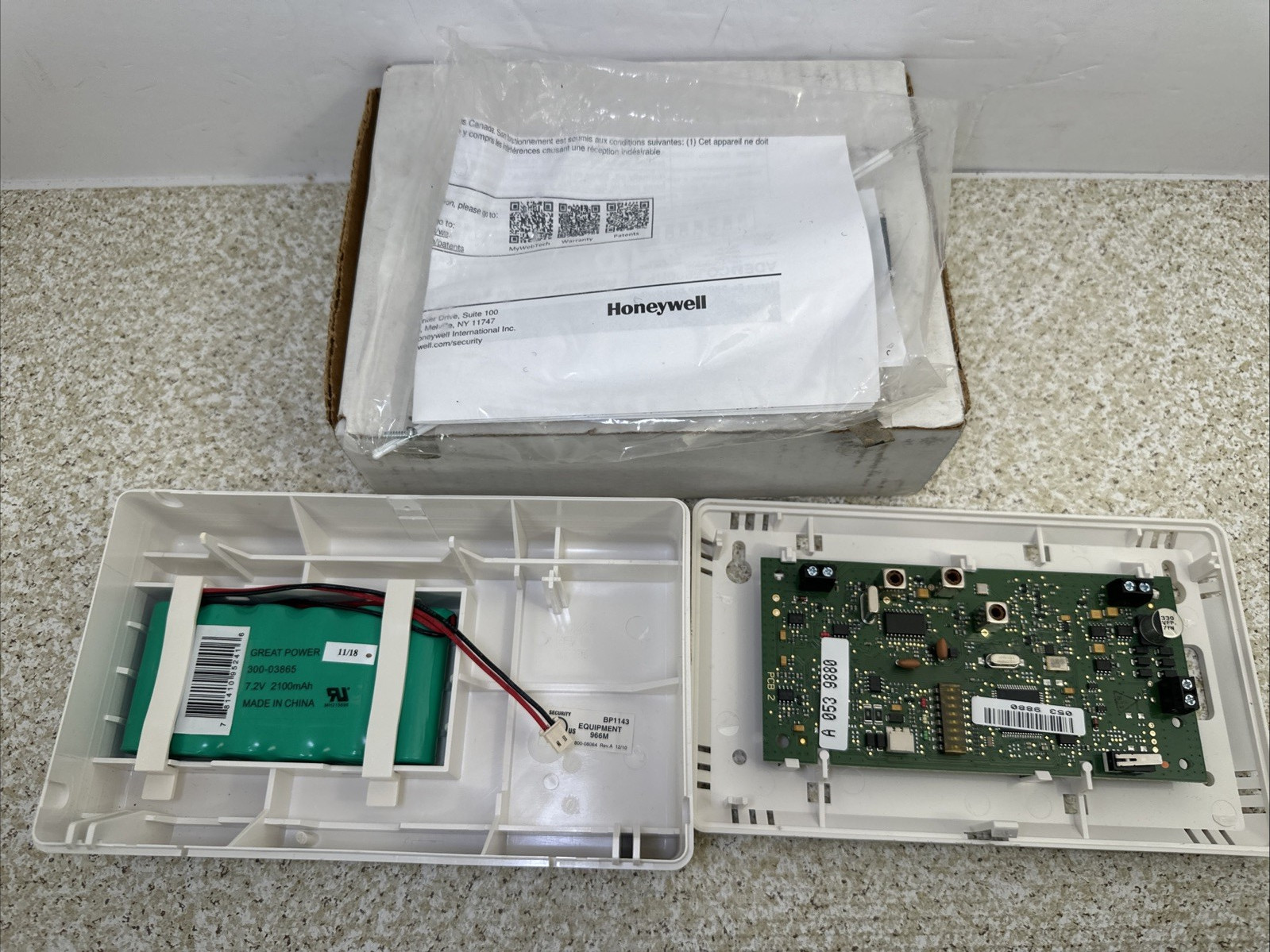 Honeywell Ademco 5800RP Wireless Repeater W/Battery Open Box New