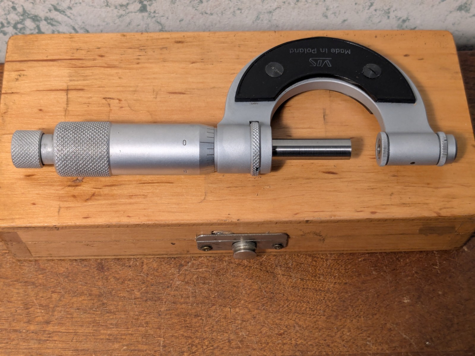VIS 0-1 Inch THREAD PITCH MICROMETER w/ 6 ANVIL SETS