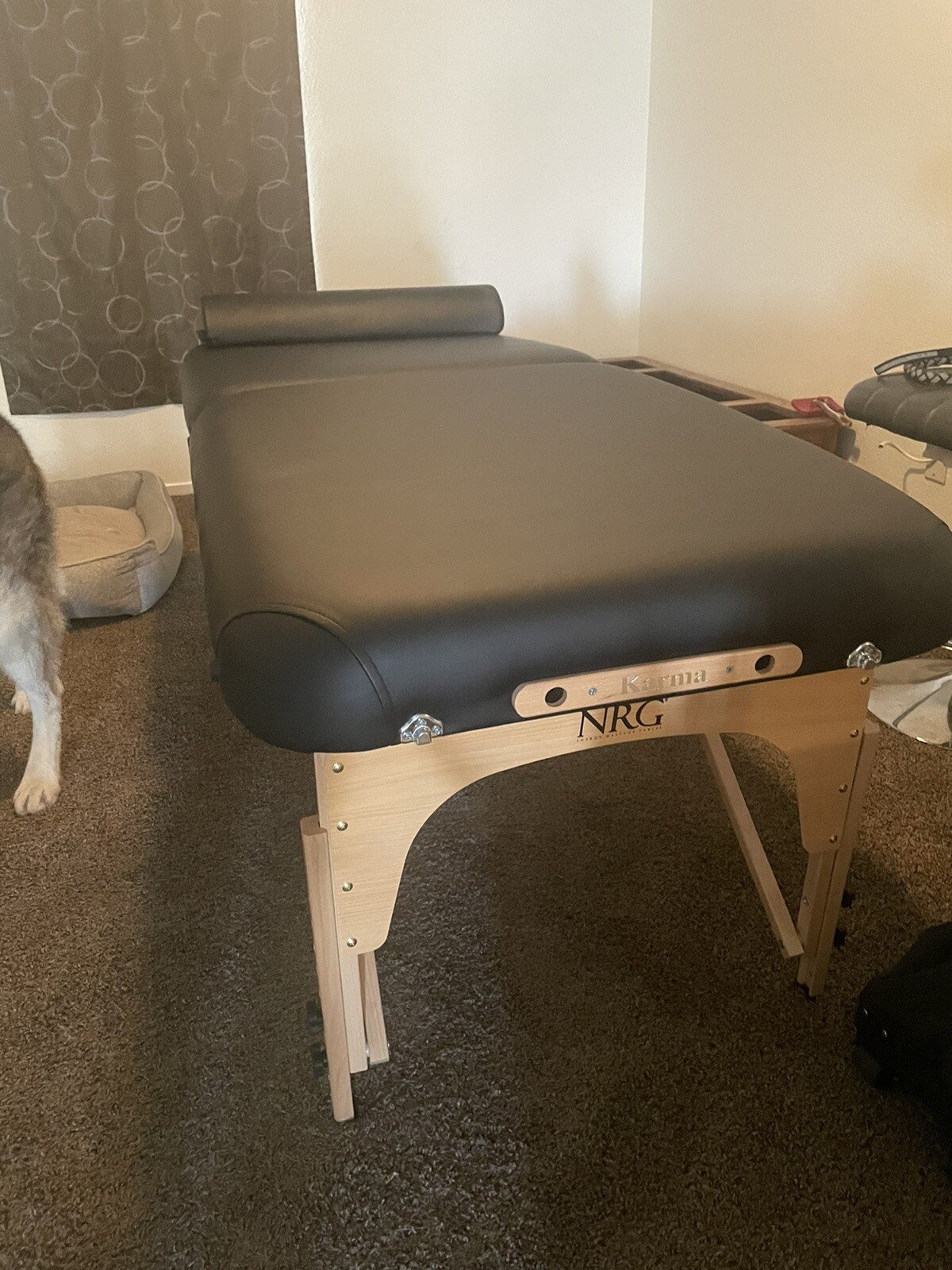 Mobile massage table