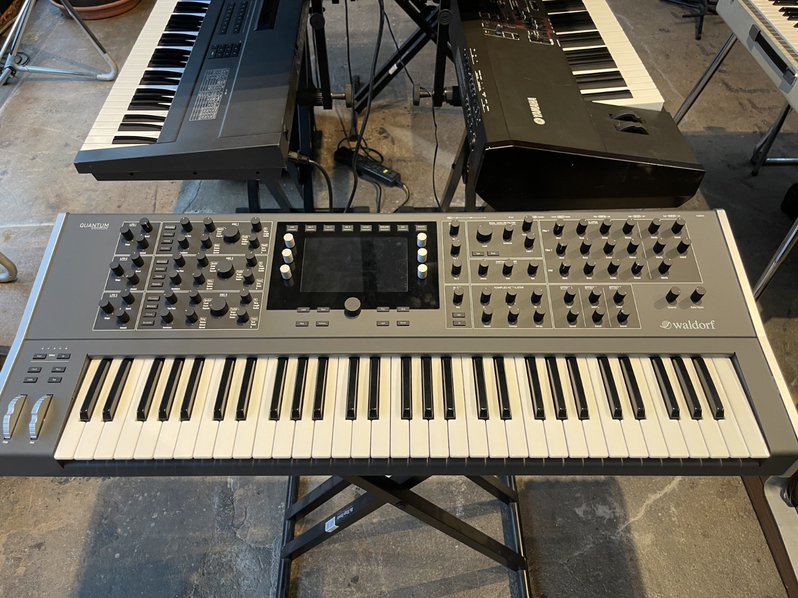 Waldorf Quantum 61-Key Hybrid Wavetable Synthesizer 8-Voice w/ Analog Filters
