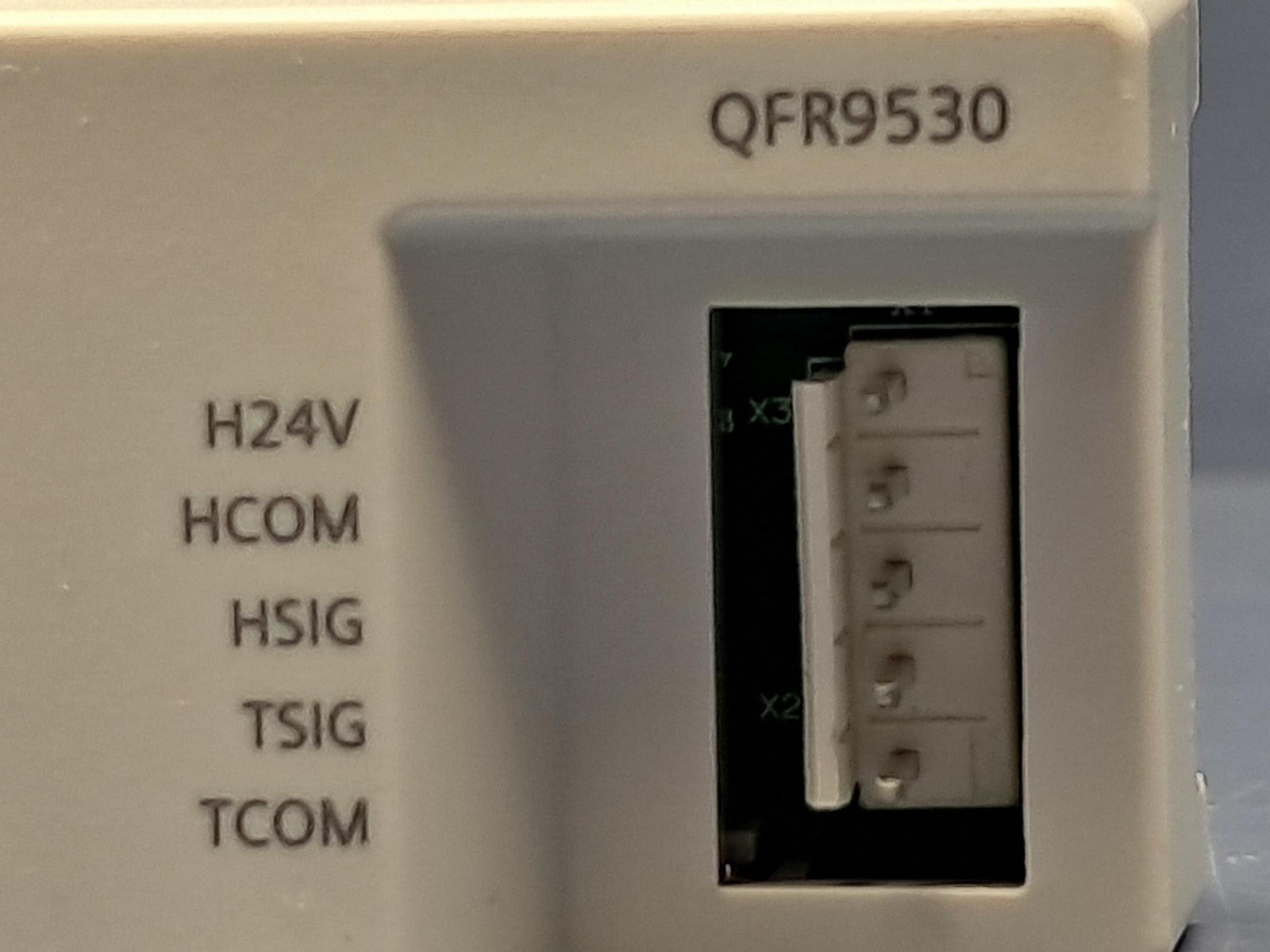 Siemens - Humidity + Temp Sensor - Part# QFR9530
