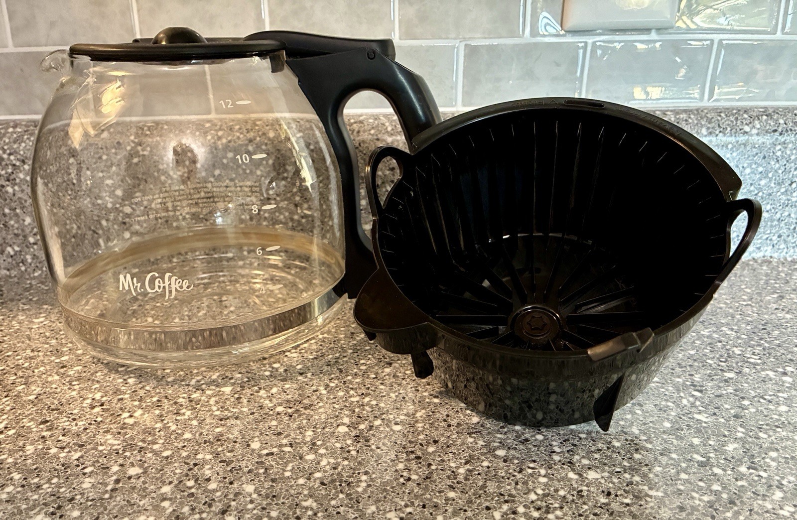 Mr Coffee Glass Coffee Pot Replacement Carafe 12-Cup Model SK13 W/Brew Basket