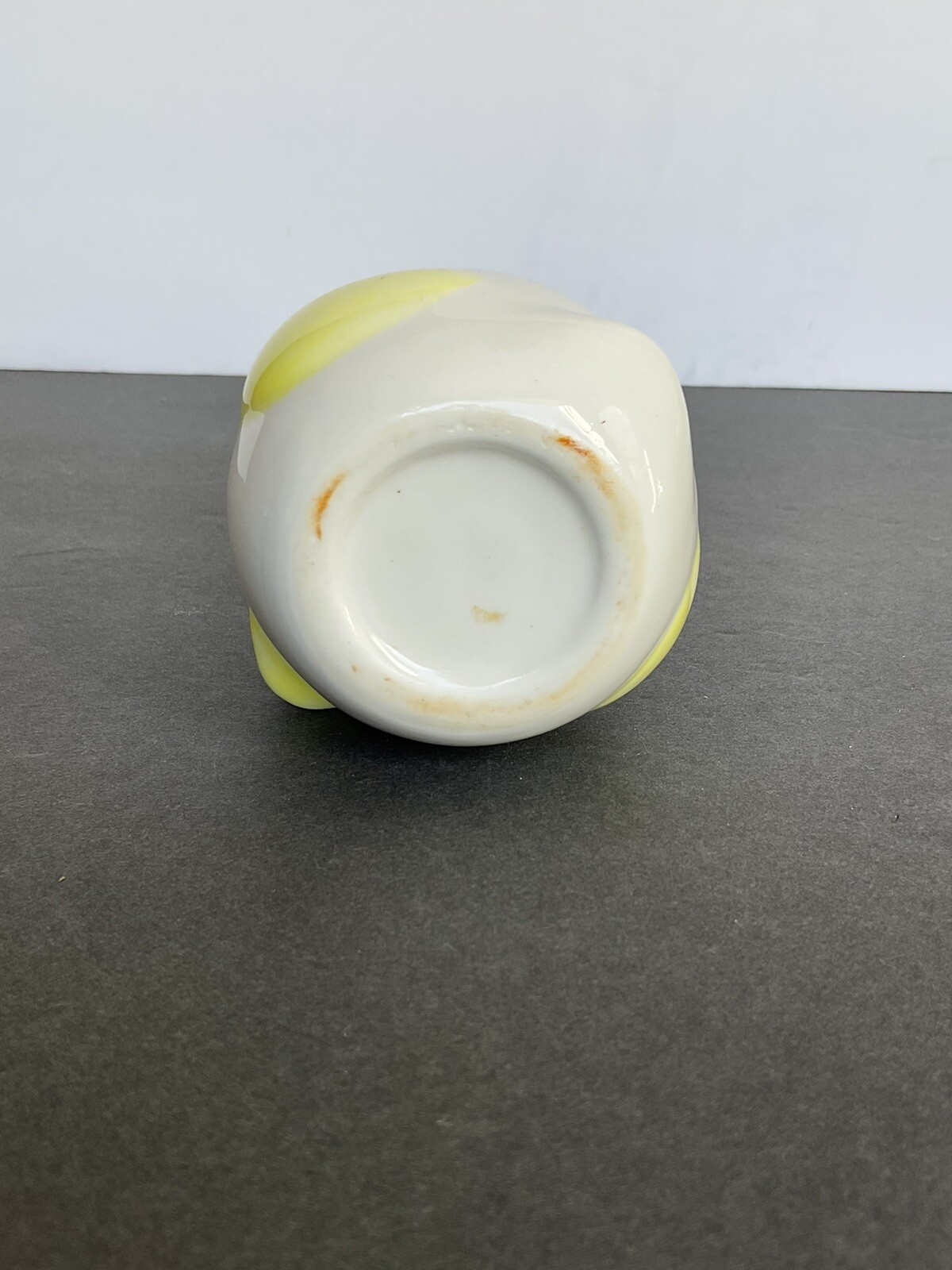 ADORABLE CERAMIC CRACKED EGG CHICK SUCCULENT/FLOWER PLANTER