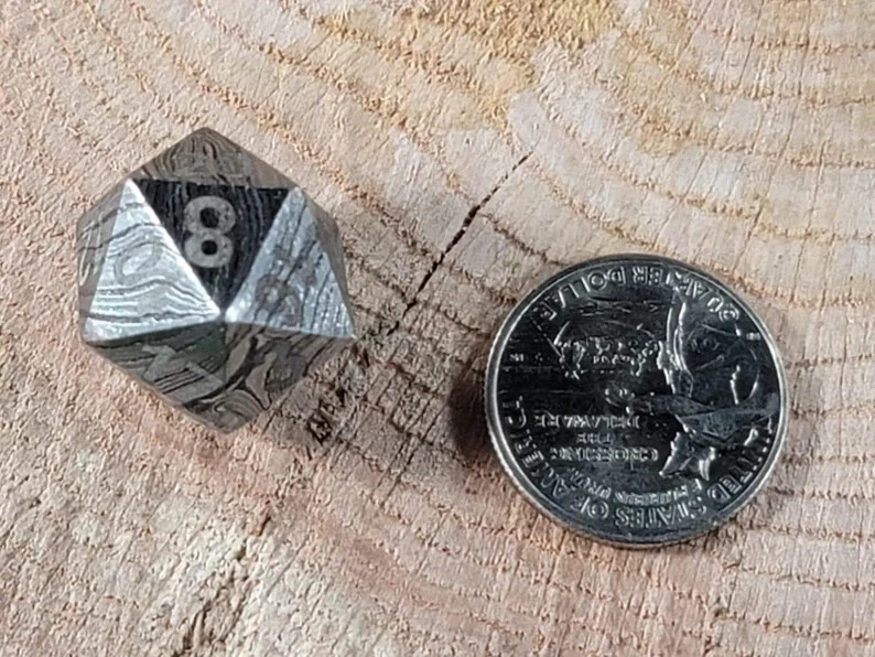 D20 Die 18 mm - Damascus Steel MINT/New / Hand Forged Steel / Damascus Steel
