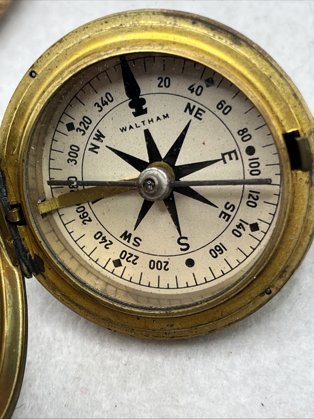 WALTHAM WW2 COMPASS