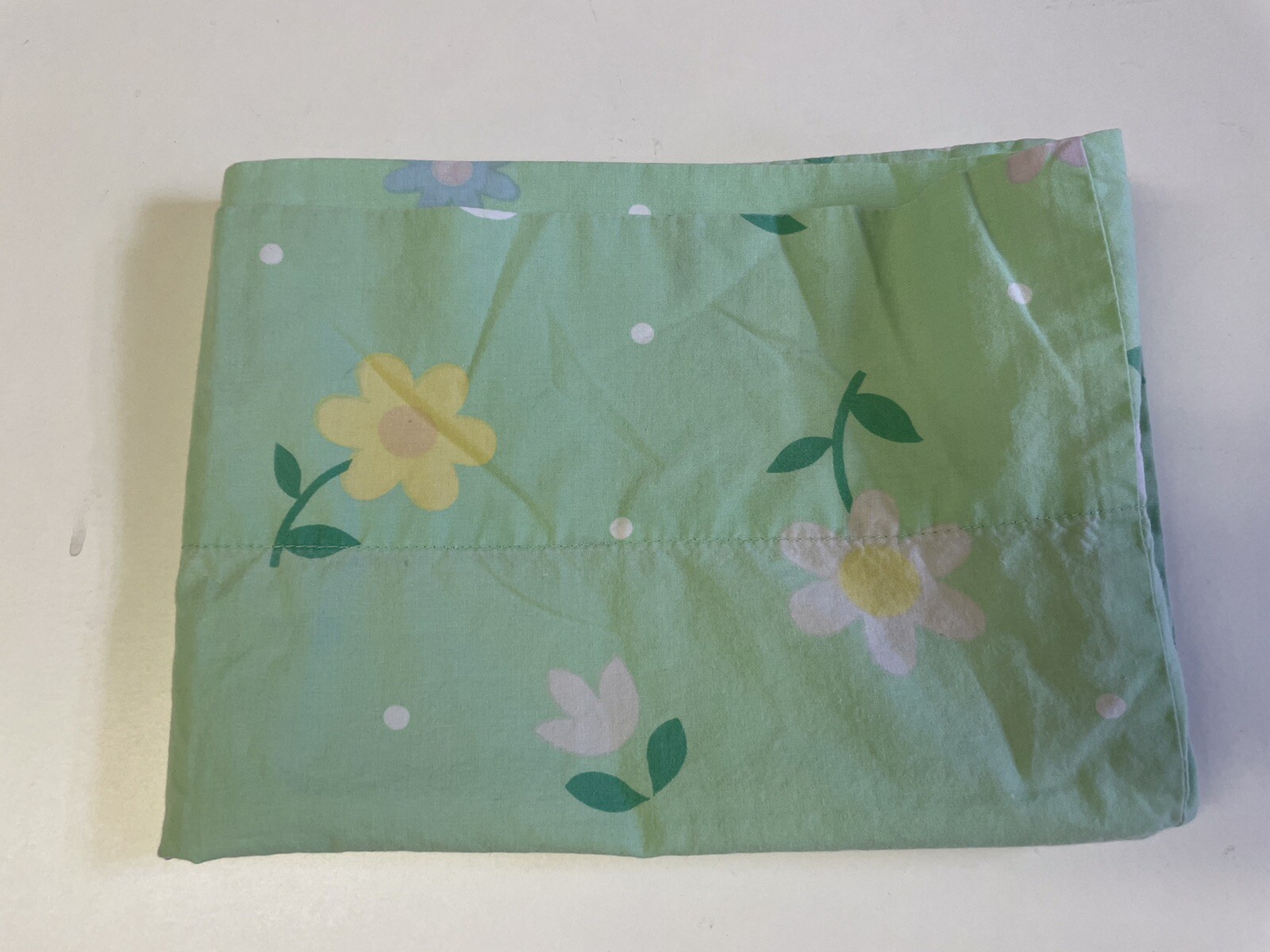 Home Trends Kids Standard Size Pillow Case (1) Light Green w/Flowers Good Cond.