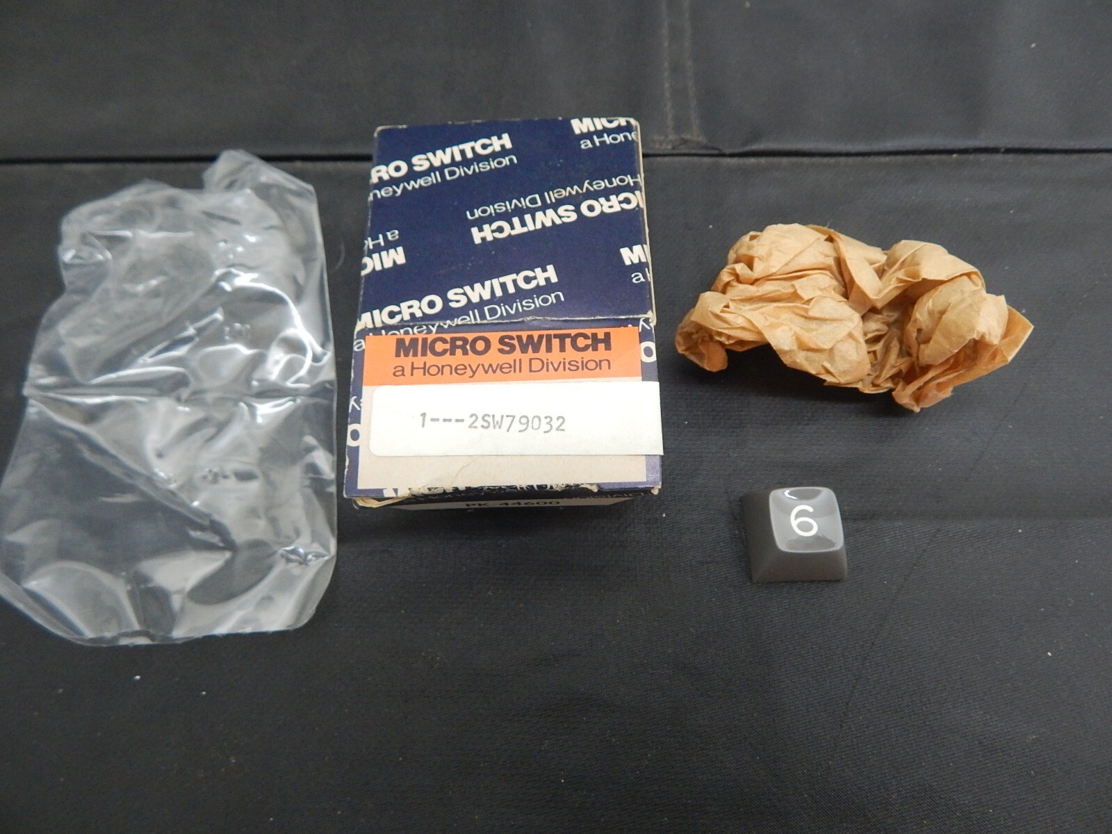 HONEYWELL MICROSWITCH 2SW79032 SWITCH BUTTON - USA SELLER FAST SHIPPING