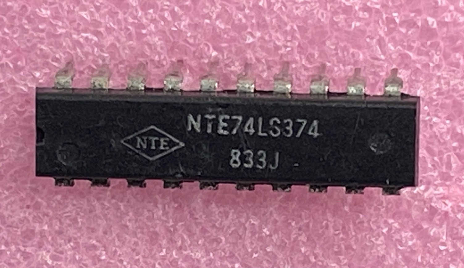 NTE 74LS374 octal D type flip flop, 3-state Integrated Circuits