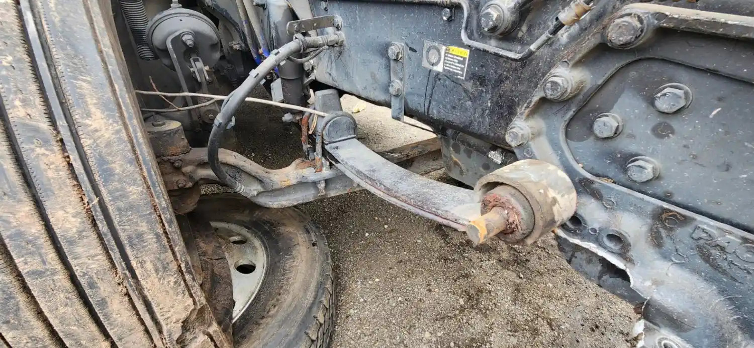 (Used) 2016 Kenworth T680, FRONT LEAF SPRINGS Front Leaf & Springs  P-46890