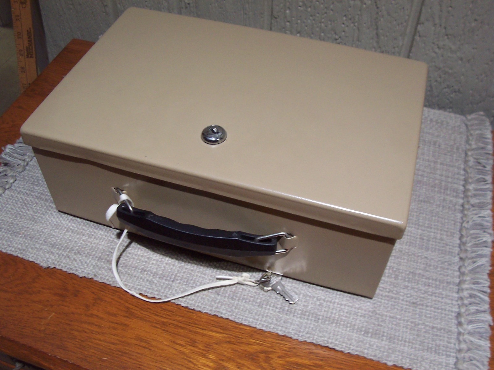 Rockaway Metal Security Lock Box safe with keys 12×8×4 secure gun cash Documents