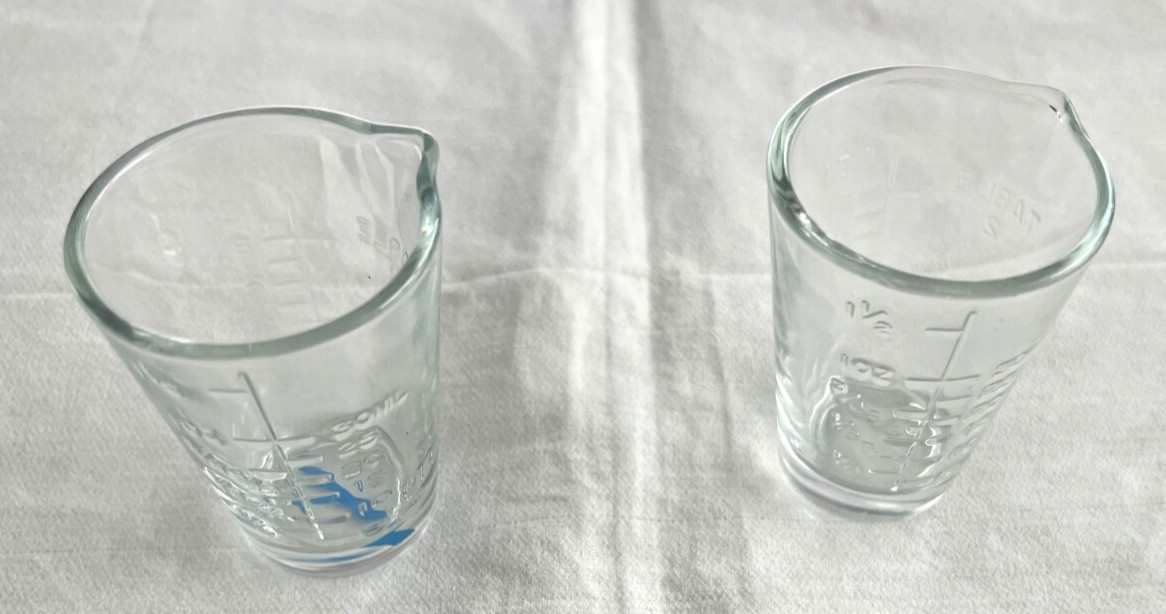 Vintage 1-1/2 ounce Graduated Dessert Medicine Measuring Glass with Spout (30ML)