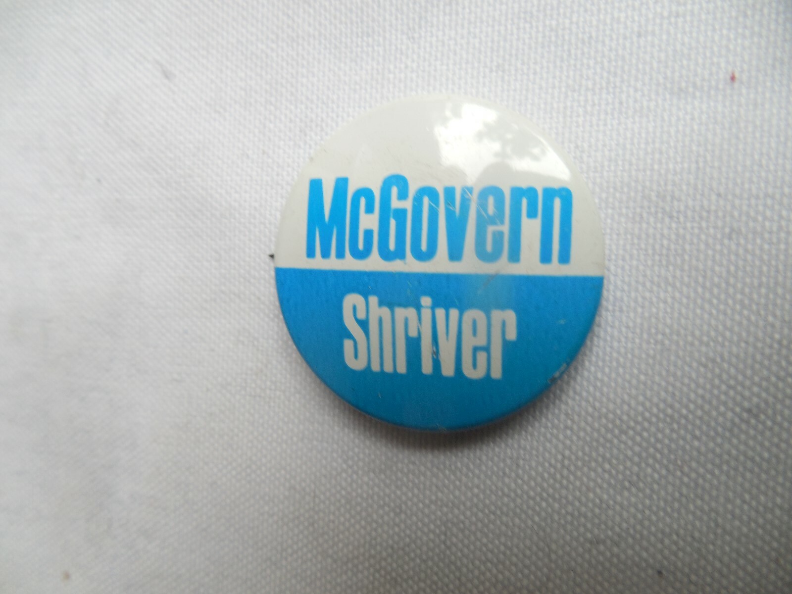1.25" George McGovern Sgt. Shriver Pin Back Button 1972 Presidential Campaign