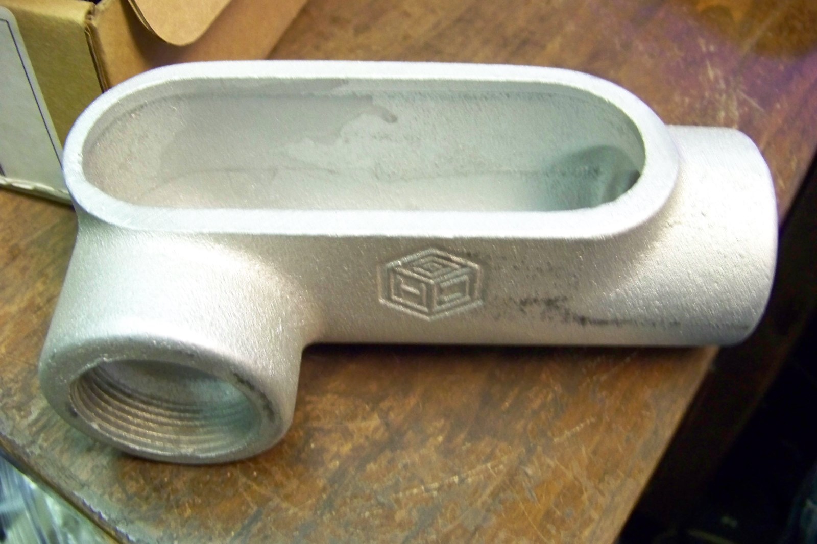 new cooper crouse hinds LR47 Conduit Outlet Bodies, CONDULET Series 1 1/4"