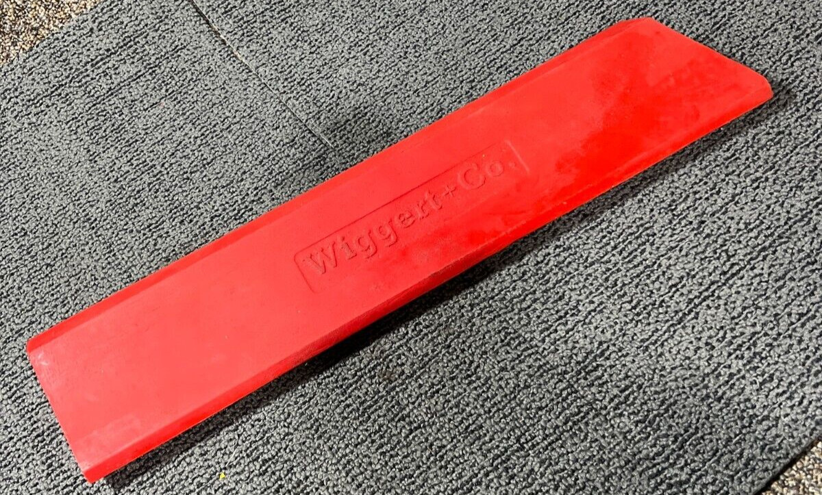 Wiggert + Co. Scraper 1125-4500 Red Orange 2 Mounting Hole