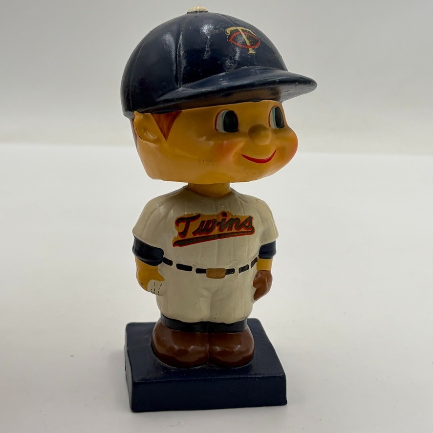 Vintage 1960’s MLB Minnesota Twins Bobblehead Nodder W/ Blue Base Inaugural