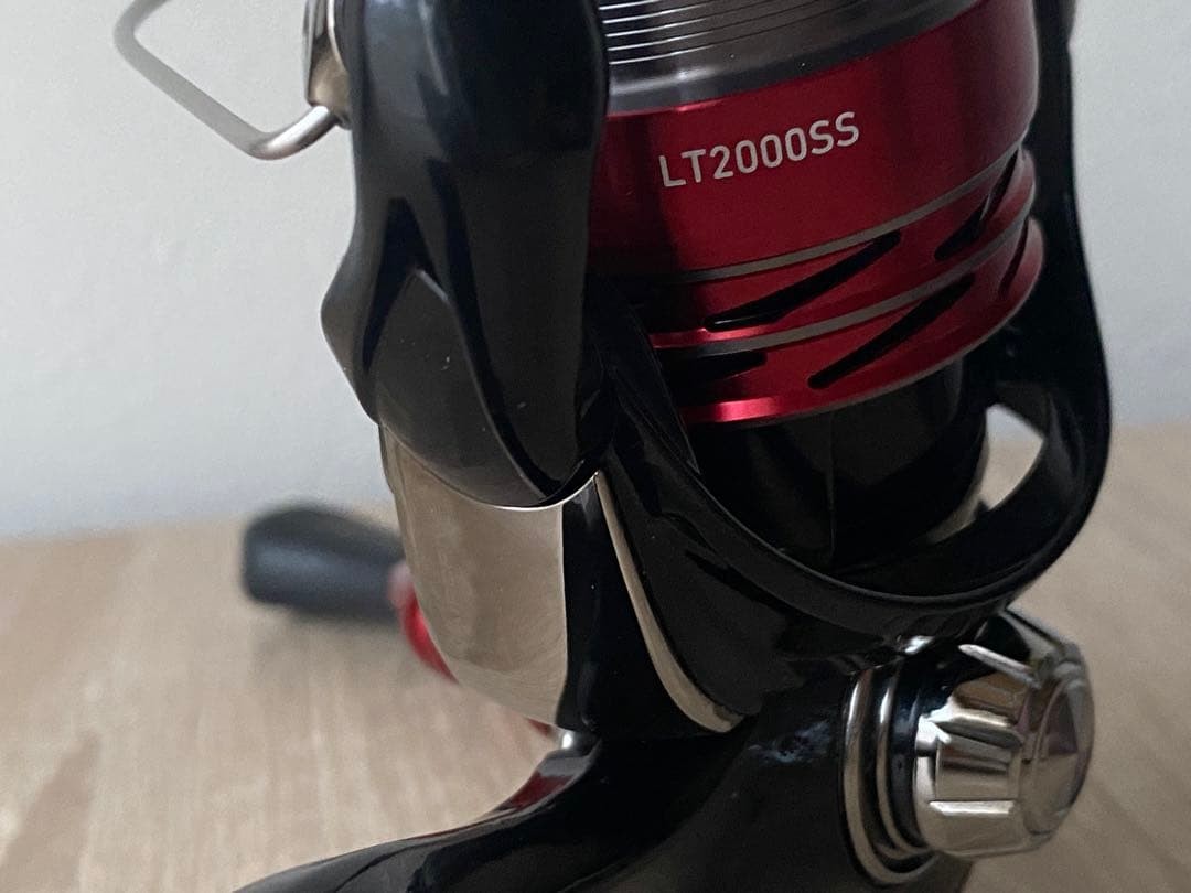 DAIWA 23 Regalis LT2000SP Spinning Reel Custom SLP Spool Handle Authentic