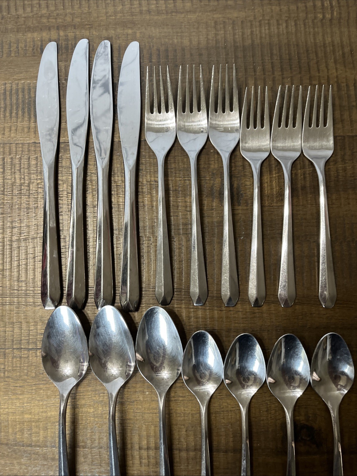 17 pc set Imperial International Status stainless flatware silverware