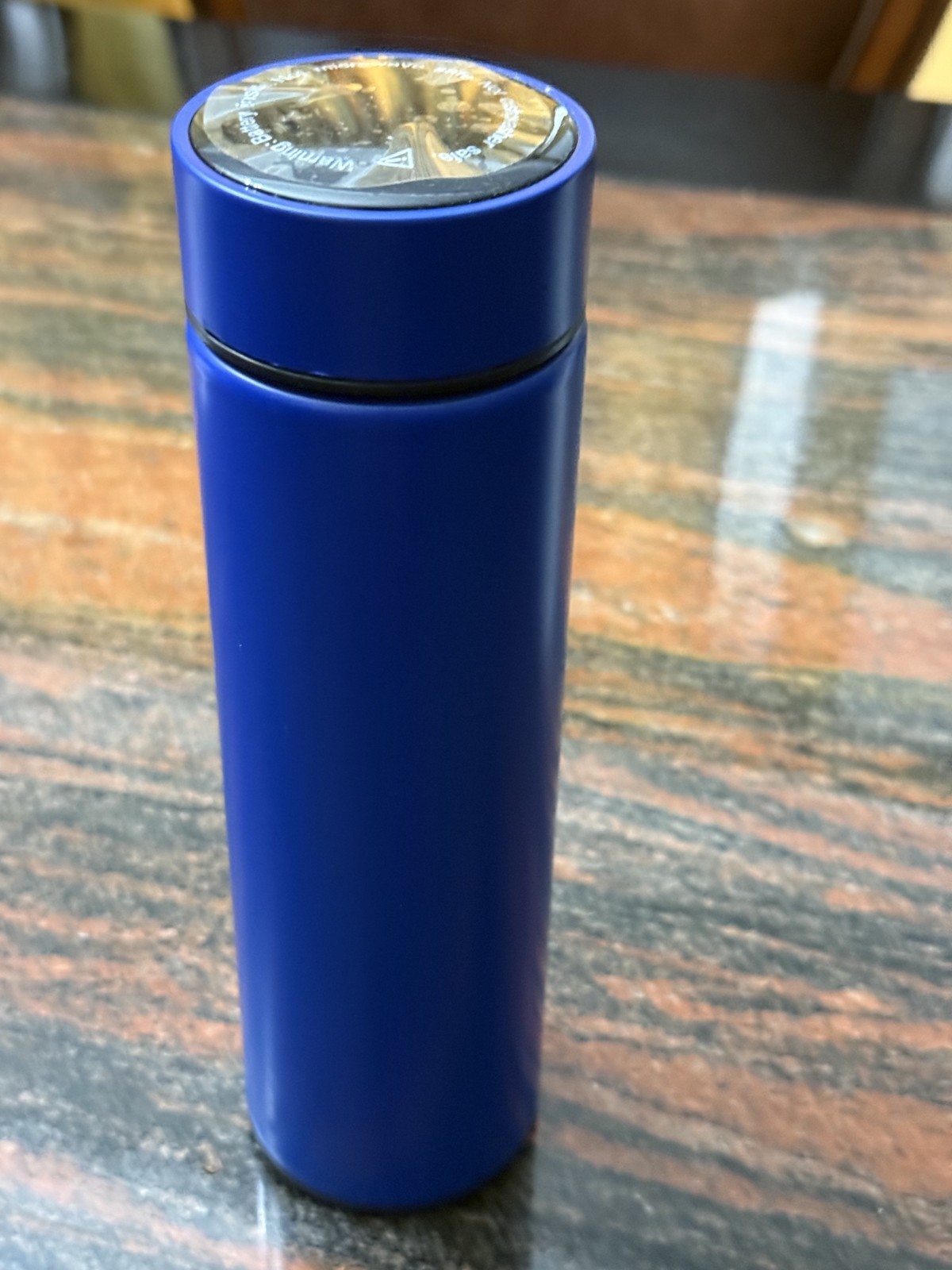 Smart Water Bottle with LED Temperature Display – Hot & Cold) – 500ml Blue