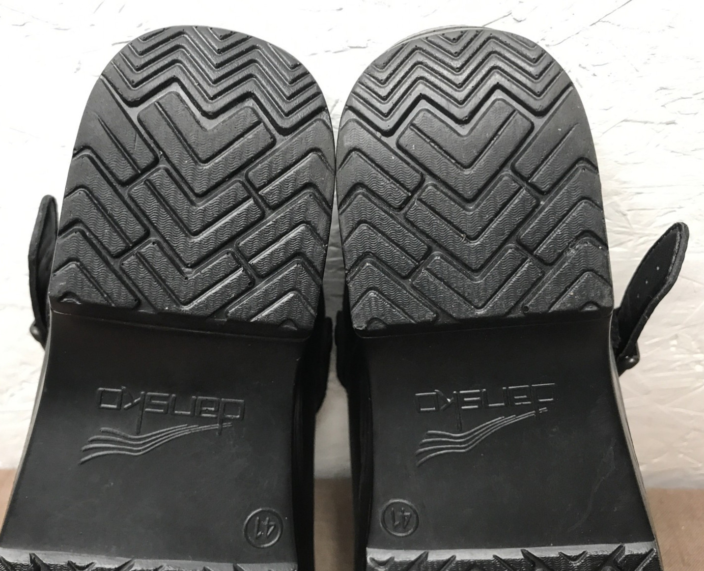 Dansko Ingrid Women's Clogs Open Back Black Oiled Leather Size 10.5-11 / EU 41