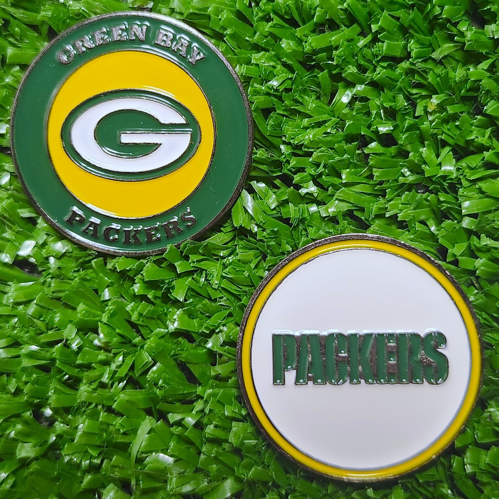 NFL Green Bay Packers Magnetic Poker Chip w/ Removable Golf Ball Marker New