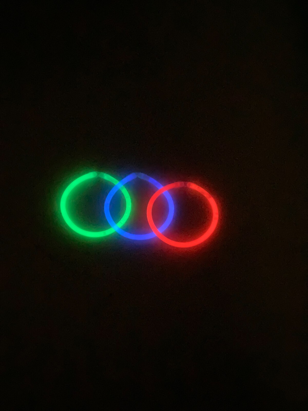 GLOW BRACELTS 10 packs of 3