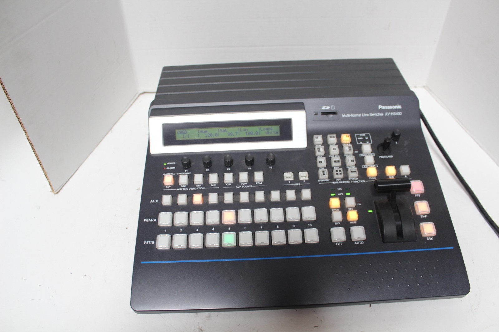 PANASONIC AV-HS400N Multi Format Live Switcher *Powers on