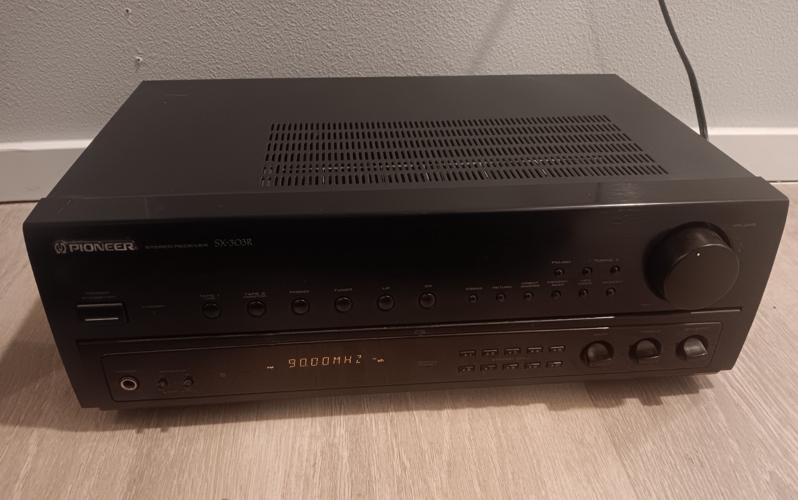 Pioneer SX-303R Stereo Receiver - No Remote