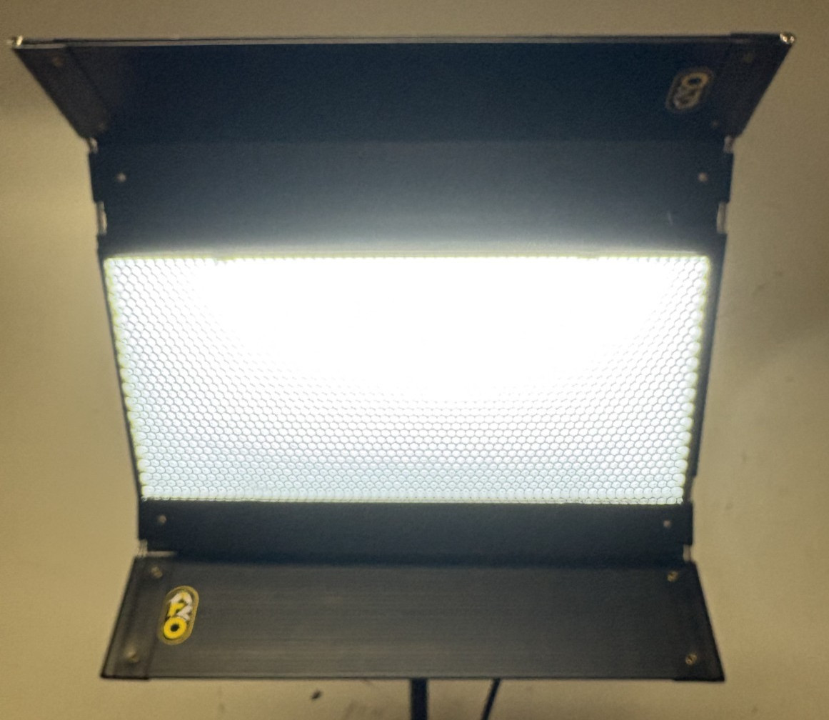 (2) Light Kino Flo Diva-Lite LED 20 DMX With Hard Case - Excellent Condition