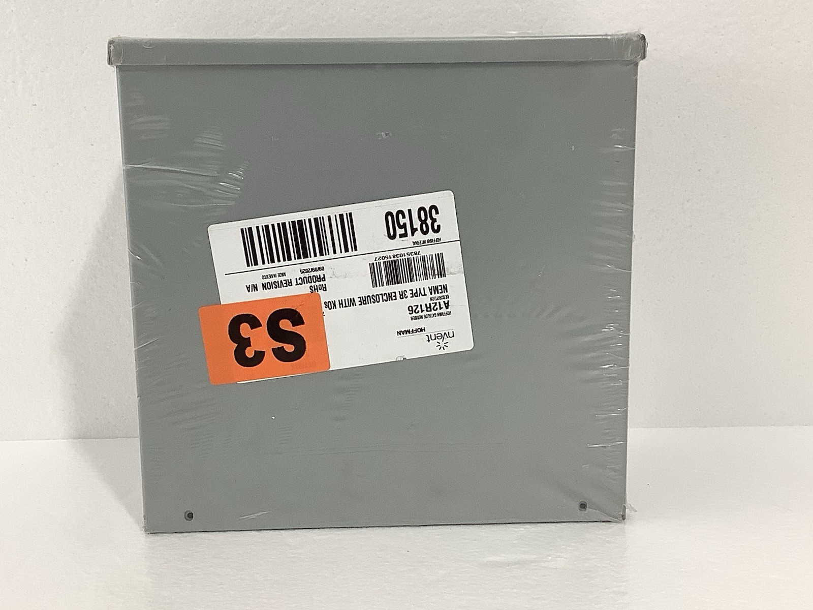 nVent Hoffman A12R126 Srew-Cover Drip-Shield Type 3R With Knockouts, 12x12x6