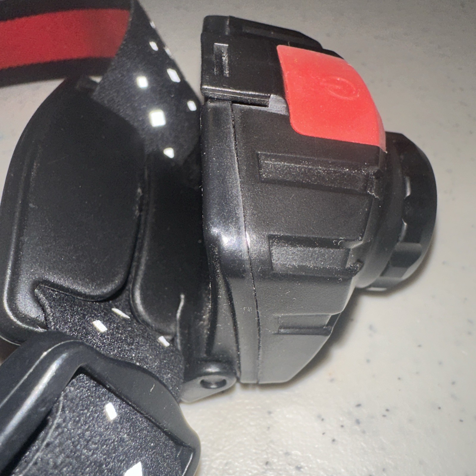 Coast 21324 FL70 Focusing LED Headlamp