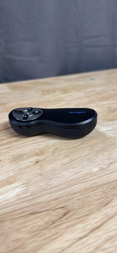Kensington Wireless Presenter with Red Laser Pointer