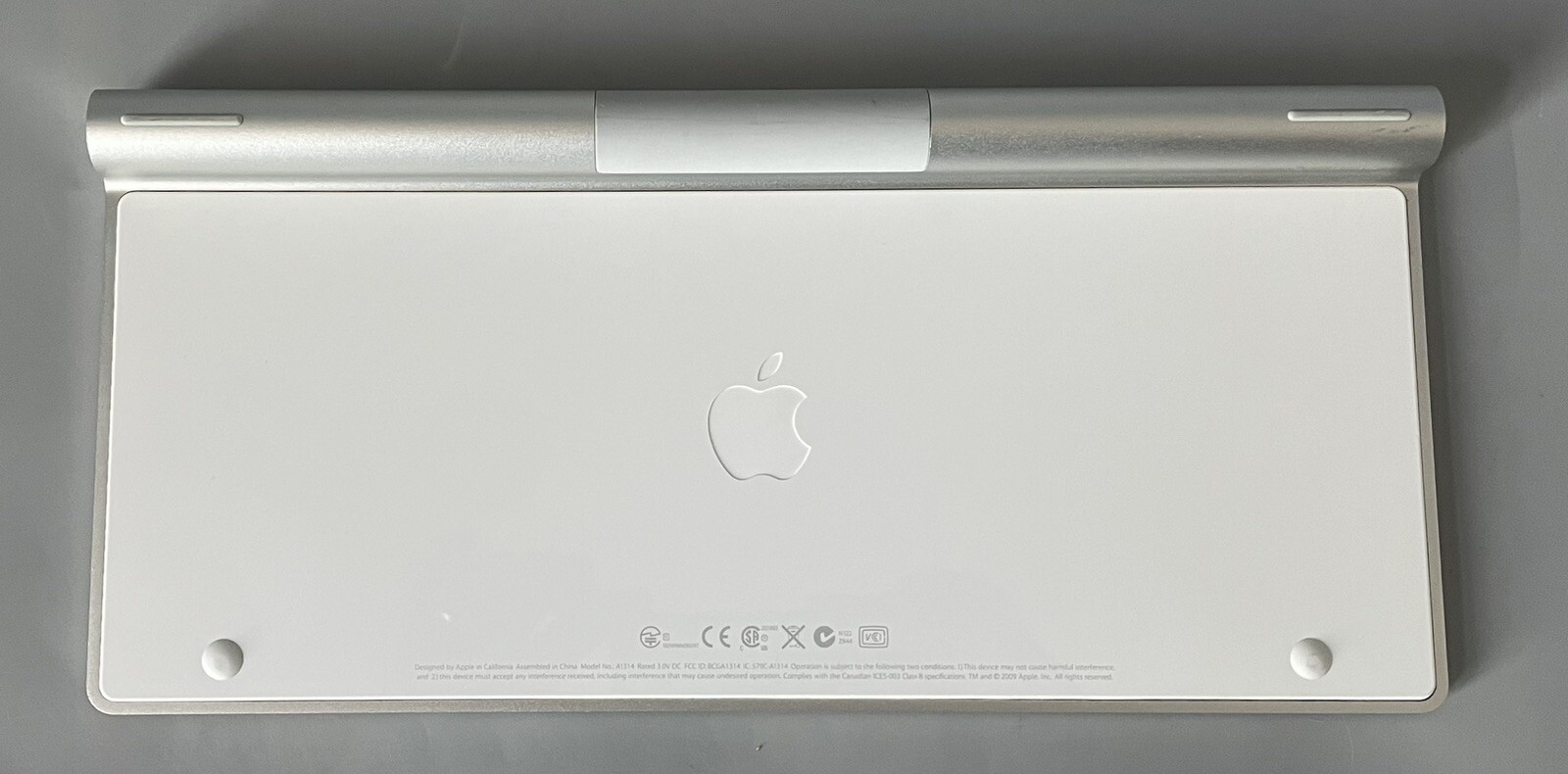 Untested w/ Free Returns — Apple Wireless Bluetooth Keyboard A1314 — See Desc.