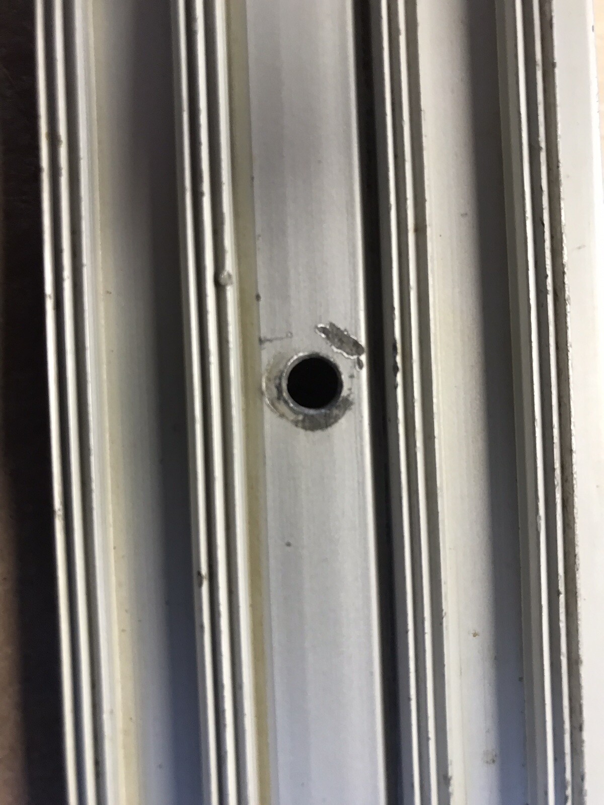 1983 INTERNATIONAL 9670 OUTER DOOR SILL