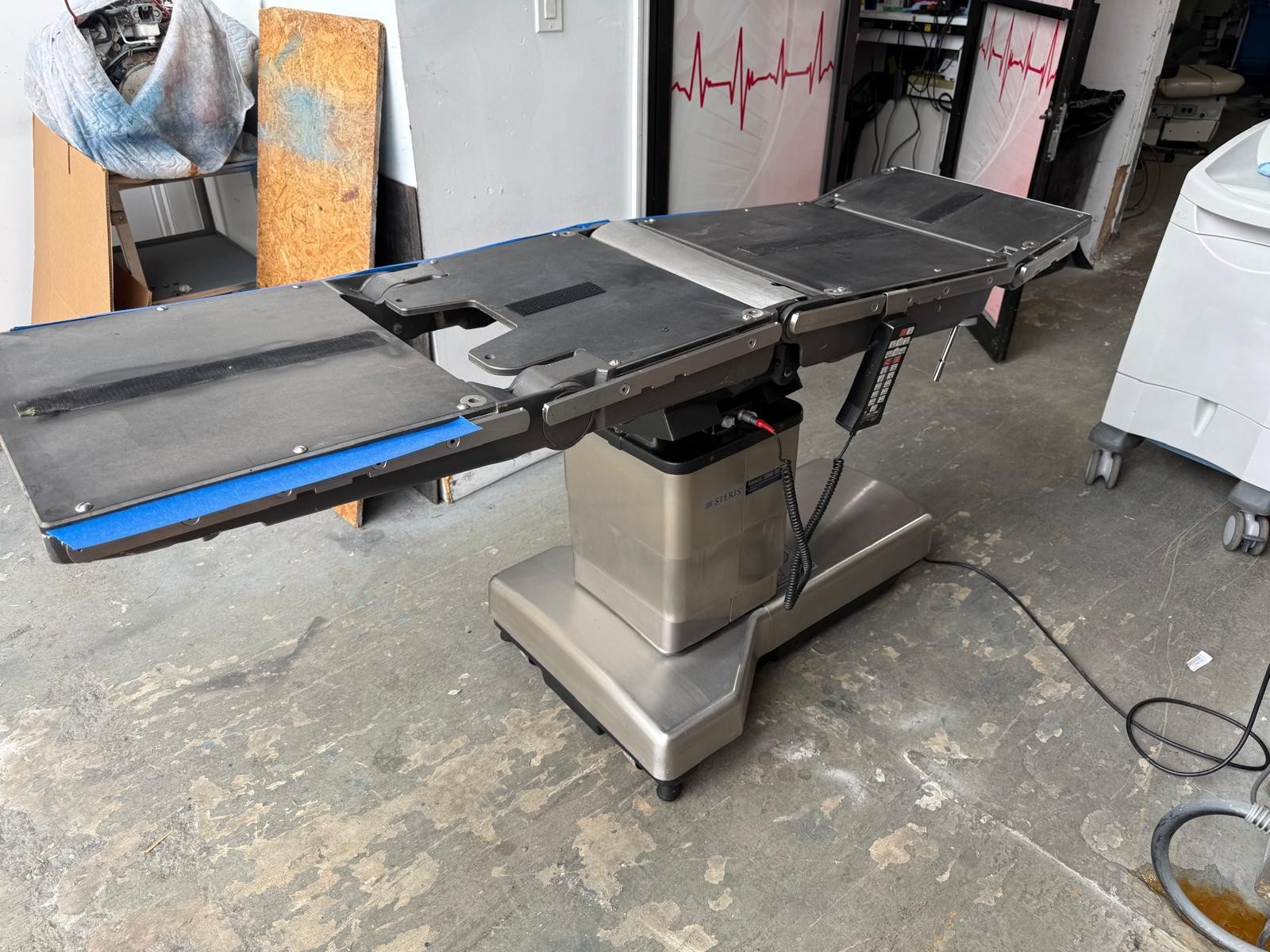 Amsco 3080RC Operating Table
