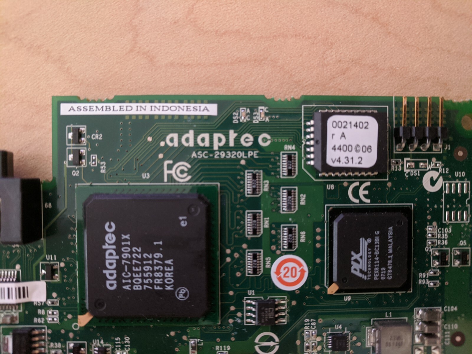 Adaptec ASC-29320LPE Ultra 320 PCIe X1 SCSI Controller Adapter Card