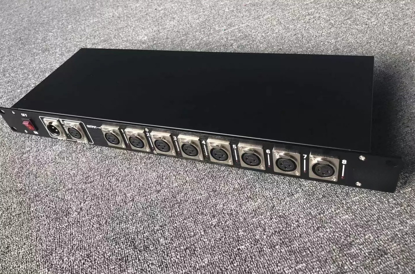 US 8way DMX Splitter club Light Stage Light Signal Amplifier 8CH DMX Distributor