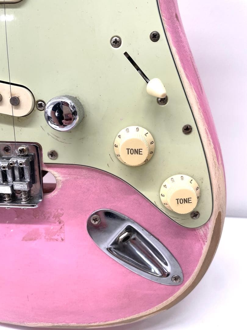 Relic Custom Stratocaster Type Pink HSS Component