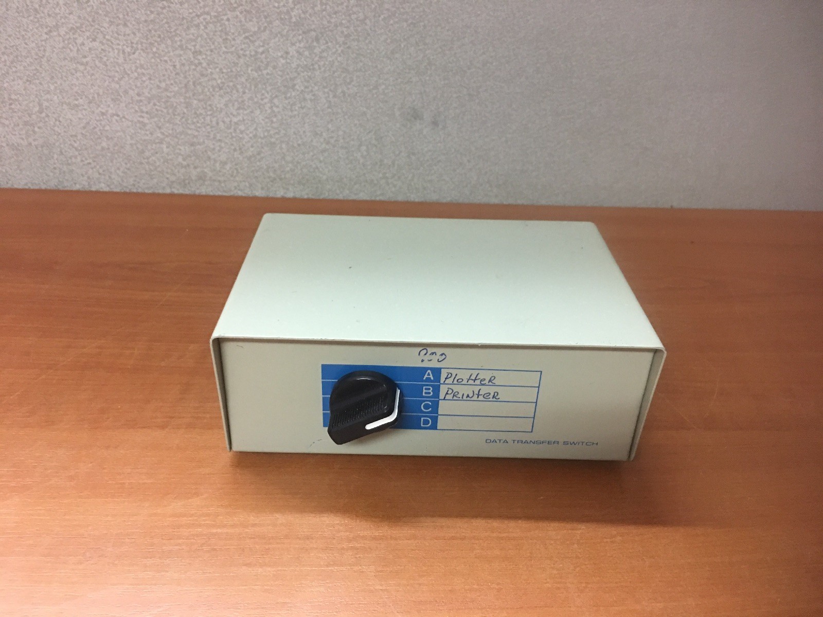 Manhattan Data Transfer Switch A/B/C/D VINTAGE !! FREE Shipping !!!