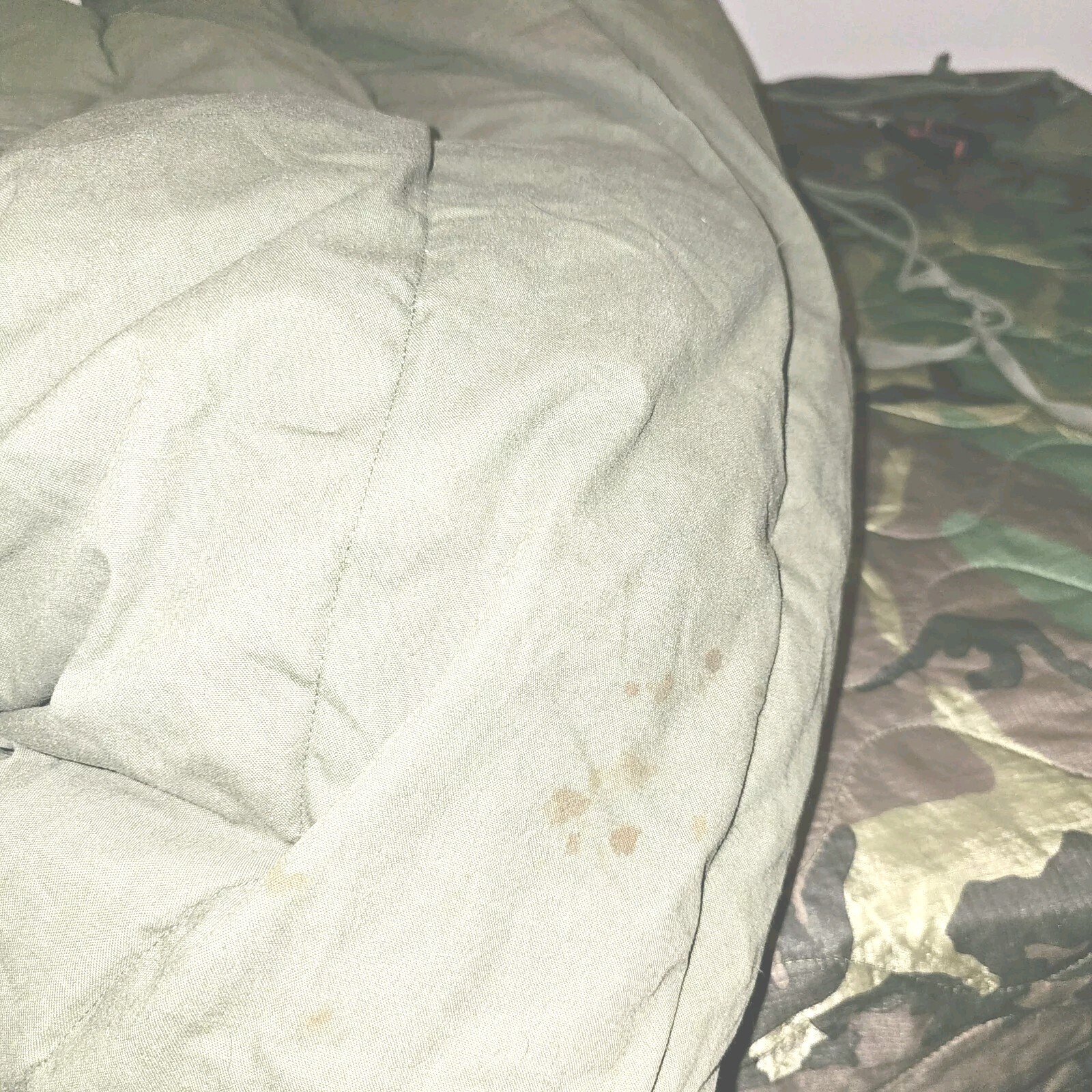 Vintage USGI Intermediate Cold Sleeping Bag - NSN: 8465-01-049-0888